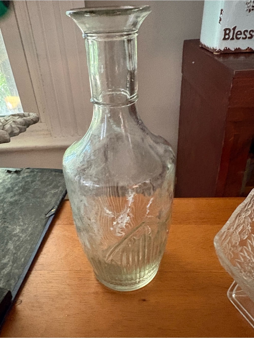 Clear Embossed Glass Decanter Bottle
